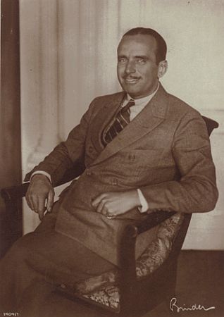 Douglas Fairbanks sr. (ca. 19271929); Urheber: Alexander Binder (18881929); Quelle: cyranos.ch; Ross-Karte Nr. 1404/1; Lizenz: gemeinfrei