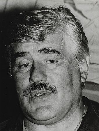 Mario Adorf, 1992 fotografiert von Klaus Morgenstern; Quelle: Deutsche Fotothek, (file: df_mo_0000044_002); Copyright SLUB Dresden/Deutsche Fotothek/Klaus Morgenstern; Urheber: Klaus Morgenstern; Datierung: 05.06.1992; Quelle: www.deutschefotothek.de