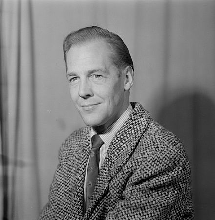 Portrait Herbert Köfer aus dem Jahre 1956; Quelle: Deutsche Fotothek, (file: df_pkm_0001259_003); Copyright SLUB Dresden/Deutsche Fotothek/Abraham Pisarek; Urheber: Abraham Pisarek (19011983); Datierung: 28.09.1956; Quelle: www.deutschefotothek.de