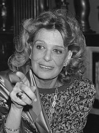 Melina Mercouri am 21. Dezember 1985 in ihrer Funktion als griechische Kulturministerin anlässlich einer Ausstellung zur "Akropolis in Athen" in Amsterdam; Rechteinhaber: Nationaal Archief (Den Haag, Rijksfotoarchief; Bestandsnummer: 933-5219); Urheber/Fotograf: Bart Molendijk / Anefo; Quelle: Wikimedia Commons; Lizenz:www.gahetna.nl/over-ons/open-data / CC BY-SA 3.0 NL