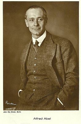 Alfred Abel vor 1929 auf einer Ross-Karte (Nr.3161/1); Urheber: Alexander Binder (1888–1929); Lizenz: gemeinfrei 