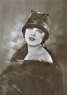 Marcella Albani, fotografiert von Alexander Binder (1888–1929); Quelle: Wikimedia Commmons; Lizenz: gemeinfrei