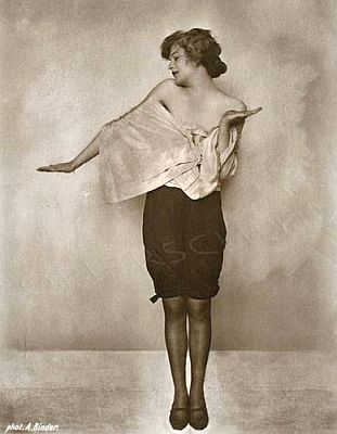 Anita Berber fotografiert von Alexander Binder (18881929); Quelle: Wikimedia Commons; Lizenz: gemeinfrei