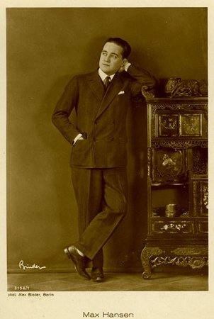 Max Hansen vor 1929; Urheber: Alexander Binder (1888–1929); Quelle: www.virtual-history.com; Ross-Karte Nr. 3156/1; Lizernz: gemeinfrei 