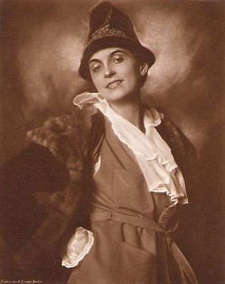 Erna Morena etwa 1925; Urheber bzw. Nutzungsrechtinhaber: Alexander Binder (1888 – 1929); Quelle: Wikimedia Commons