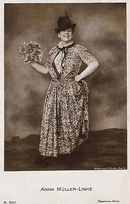 Anna Müller-Lincke vor 1929; Urheber: Alexander Binder (1888–1929); Quelle: filmstarpostcards.blogspot.com; Photochemie-Karte Nr. 1543; Lizenz: gemeinfrei