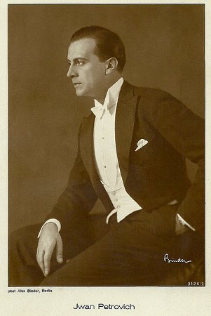 Iván Petrovich vor 1929; Urheber bzw. Nutzungsrechtinhaber: Alexander Binder (1888 – 1929); Quelle: www.flickr.com; Ross-Karte Nr. 3120/2 (Ausschnitt)