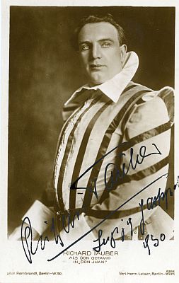 Richard Tauberals Don Ottavio in "Don Giovanni" von Wolfgang Amadeus Mozart; Urheber: Berliner "Fotoatelier Rembrandt", betrieben von Else Cohn (1891�1955) und Alfred Cohn (1873�1941); (Weltpostkarte ( mit Autogramm), bezeichnet Leipzig, ?. April 1933; Quelle: www.deutschefotothek.de (file: df_pos-2019-a_0000183_001); Eigent�mer/Copyright SLUB Dresden/Deutsche Fotothek; Genehmigung zur Ver�ffentlichung: 30.03.2017
