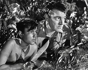 "Weiße Frau im Dschungel"4) (1952, "The Planter’s Wife"): Szenenfoto mit Jack Hawkins als Kautschukpflanzer Jim Frazer; mit freundlicher Genehmigung von Pidax-Film, welche das Abenteuer am 09.04.2021 auf DVD herausbrachte.