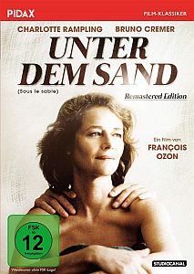 "Unter dem Sand": Abbildung DVD-Cover mit freundlicher Genehmigung von "Pidax film", welche das Drama Anfang August 2020 auf DVD herausbrachte.