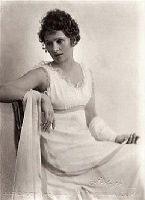 Nora Gregor, 1935 fotografiert von Franz Xaver Setzer (1886-1939): Quelle: Wikimedia Commons; Lizenz: gemeinfrei