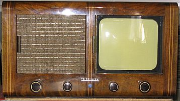 "Einheits-Fernseh-EmpfngeE1" von "Telefunken": Quelle: Wikimedia Commons; Urheber (Foto): Yagosaga; Lizenz: CC BY-SA 2.0 DE