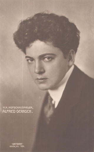 Alfred Gerasch 1913; Quelle: Wikimedia Commons (zeitgenössische Postkarte); Urheber: Franz Xaver Setzer (1886–1939)
