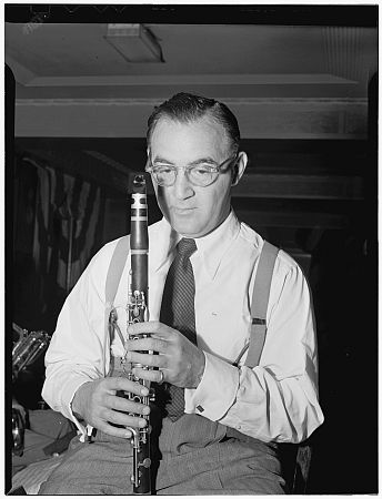 Benny Goodman ca. Juli 1946; Urheber/Rechteinhaber: William P. Gottlieb (1917�2006); Quelle: Wikimedia Commons von "The Library of Congress"; Lizenz: gemeinfrei