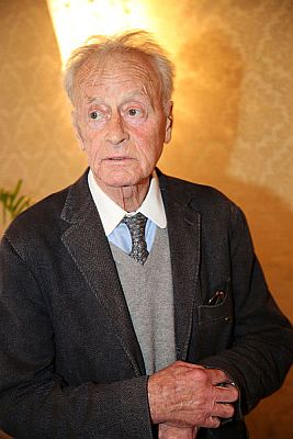 Helmuth Lohner Anfang Mai 2015; Urheber: Franz Johann Morgenbesser; Lizenz: CC BY-SA 2.0; Quelle: Wikimedia Commons