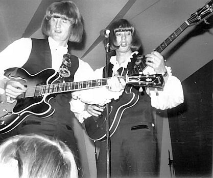 Lord Leo und Lord Bernd bei einem Konzert 1967 in Mainz; Urheber/Fotograf: Godwin T. Petermann; Lizenz: CC-by-SA 3.0; Quelle: Wikipedia