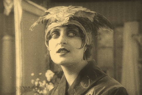 Pina Menichelli in "Il fuoco" (1915); Urheber: itala film; Quelle: Wikimedia Commons