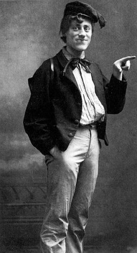 Paul Morgan auf einem seiner ersten Bühnenfotos (Wien, 1909); Quelle: Wikimedia Commons bzw. Wikipedia