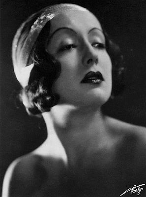 Die Schauspieler Dita Parlo; Urheber: Gregory Harlip (?–1945); Quelle: Wikimedia Commons: Lizenz: gemeinfrei
