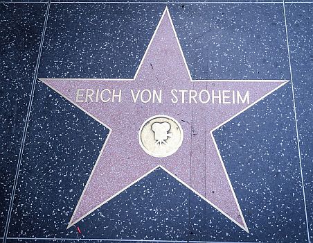 "Stern" fr Erich von Stroheim auf dem "Hollywood Walk of Fame"; Urheber: Wikimedia-User Visitor7; Lizenz: CC BY-SA 3.0 Deed; Quelle: Wikimedia Commons