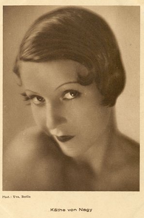 Käthe von Nagy fotografiert von Yva (Else Ernestine Neuländer-Simon) (1900 – 1942); Quelle: www.virtual-history.com; Lizenz: gemeinfrei