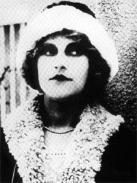 Anita Berber, Standfoto aus "Die vom Zirkus", 1922; Copyright Kulturpressedienst Berlin 2001