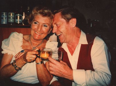Gustl Gstettenbaur mit seiner Frau Gracie; Copyright Marina Jacobi
