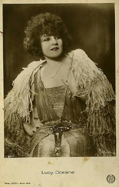 Lucy Doraine vor 1929; Urheber bzw. Nutzungsrechtinhaber: Alexander Binder (1888 – 1929); Quelle: www.cyranos.ch