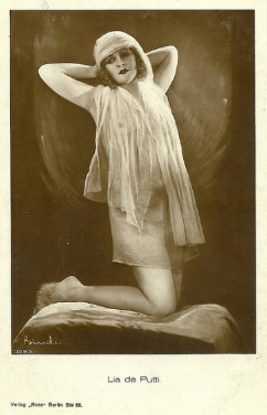 Lya de Putti vor 1929; Urheber: Alexander Binder (1888–1929); Quelle: www.cyranos.ch: Lizenz: gemeinfrei