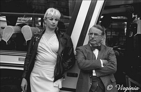 Barbara Valentin und Klaus Schwarzkopf 1981 bei den Dreharbeiten zu "Das blaue Bidet" (03); Copyright: VirginiaShue
