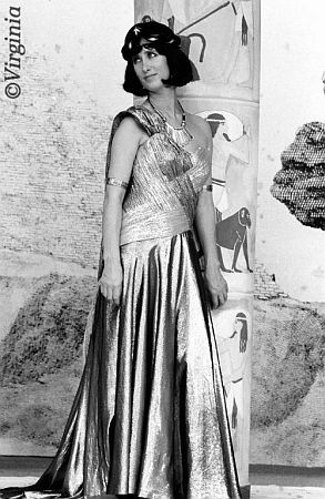 Beatrice Richter Ende der 1980er Jahre in "Lucullus und Cleopatra" (Tournee-Theater Kuhnen); Copyright Virginia Shue