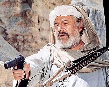 "Ashanti": Szenenfoto mit Peter Ustinov als Sklavenh�ndler Suleiman; mit freundlicher Genehmigung von Pidax-Film, welche das Abenteuer Anfang April 2019 auf DVD herausbrachte.