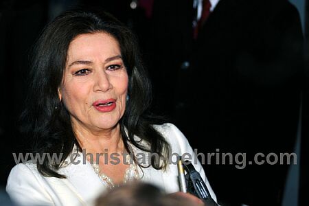 Hannelore Elsner anlässlich der Weltpremiere des Films ZEITEN ÄNDERN DICH (03.02.2010); Foto mit freundlicher Genehmigung des Berliner Fotografen Christian Behring/Copyright Christian Behring