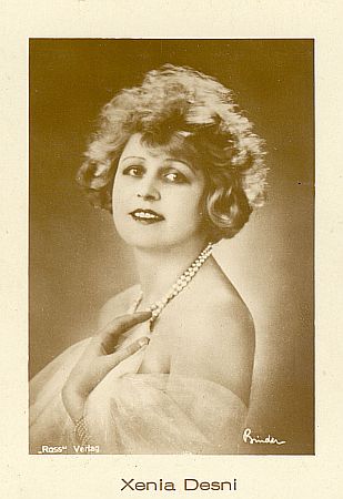 Xenia Desni vor 1929; Urheber: Alexander Binder1) (1888–1929); Quelle: virtual-history.com; Hänsom-Filmbilder 27: Lizenz: gemeinfrei