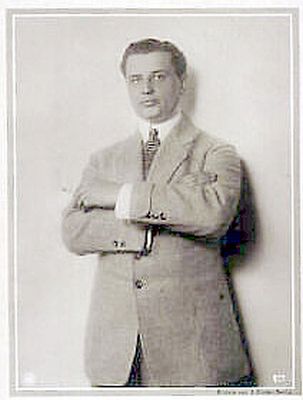 Curt Lucas vor 1923; Urheber: Alexander Binder1) (18881929); Quelle: Wikimedia Commons; Lizenz: gemeinfrei)