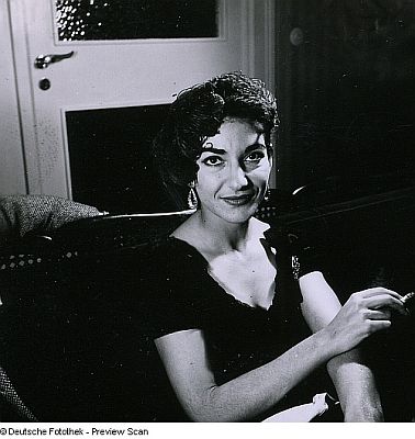 Maria Callas, 1955 fotografiert von Fritz Eschen (19001964); Quelle: Deutsche Fotothek, (file: df_e_0057230); Copyright SLUB Dresden/Deutsche Fotothek/Fritz Eschen; Urheber: Fritz Eschen; Datierung: 1955; Quelle: www.deutschefotothek.de