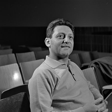 Hans Rosenthal, 1963 fotografiert von Fritz Eschen (19001964); Quelle: Deutsche Fotothek, (file: df_e_0041889); Copyright SLUB Dresden/Deutsche Fotothek/Fritz Eschen; Urheber: Fritz Eschen; Datierung: 01.11.1963; Quelle: www.deutschefotothek.de; Genehmigung zur Verffentlichung: 30.03.2017