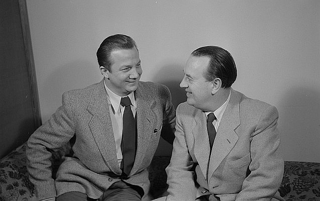 Rudolf Schock mit seinem Kollegen, dem d�nischen Tenor Helge Roswaenge; Quelle: Deutsche Fotothek, (file: df_pkm_0001127_003); Copyright: SLUB Dresden/Deutsche Fotothek/Abraham Pisarek; Urheber: Abraham Pisarek (1901�1983); Datierung: ungenannt; Quelle: www.deutschefotothek.de; Genehmigung zur Ver�ffentlichung: 30.03.2017
