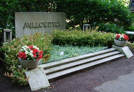 Grabstelle der Familie Millowitsch auf dem Kölner "Melaten-Friedhof" (Flur 72a); Copyright Wilfried Paqu