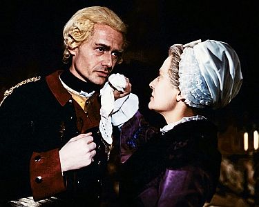 "Preußische Nacht": Szenenfoto mit mit Gerd Böckmann als Preußenkönig Friedrich II. und Cordula Trantow als dessen Gemahlin Elisabeth Christine; mit freundlicher Genehmigung von "Pidax Film", welche den Historienfilm Anfang Mai 2024 auf DVD herausbrachte.