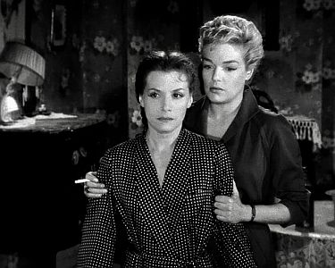 "Die Teuflischen": Szenenfoto mit V�ra Clouzot (l.) und Simone Signoret; mit freundlicher Genehmigung von Pidax Film, welche den Klassiker Ende M�rz 2022 auf DVD herausbrachte