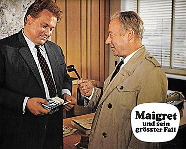 "Maigret und sein grter Fall": Szenenfoto mit Gnter Strack (Kommissar Delvigne) und Heinz Rhmann (Kommissar Maigret); mit freundlicher Genehmigung von Pidax-Film, welche die Produktion am 14. April 2017 als "Remastered Edition" "auf DVD herausbrachte.