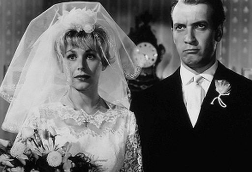 Szenenfoto mit Waltraut Haas und Ernst Stankovski in dem Film "Der 42. Himmel"; Quelle: cyranos.ch bzw.Archiv "Praesens-Film AG" Zrich", mit freundlicher Genehmigung von Peter Gassmann (Praesens-Film AG, Zrich); Copyright Praesens-Film AG