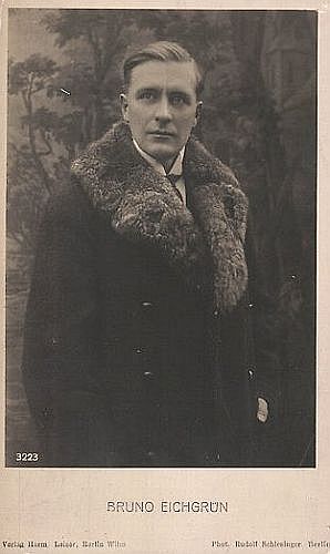 Bruno Eichgrn in den 1920er Jahren, fotografiert von Rudolf Schlesinger; Verlag Hermann Leiser (Berlin), Ross-Karte 3223; Lizenz: gemeinfrei 