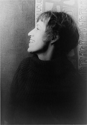 Lotte Lenya, fotografiert von Carl Van Vechten (18801964); Date Created/Published: 13.02.1962; Quelle: Wikimedia Commons aus der "Carl Van Vechten Photographs"-Sammlung der "Library of Congress (Reproduktions-Nr. III TT 14); laut Bibliothek gibt es keine bekannten Copyright-Einschrnkungen in der Verwendung dieses Werkes.