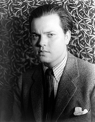 Orson Welles, aufgenommen am 1. Mrz 1937 von Carl Van Vechten (18801964); Quelle: Wikimedia Commons aus der "Carl Van Vechten Photographs"-Sammlung der "Library of Congress" (LC-USZ62-119765); laut der Bibliothek gibt es keine bekannten Copyright-Einschrnkungen in der Verwendung dieses Werkes.