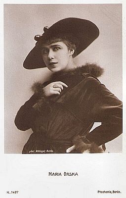 Maria Orska fotografiert von Wilhelm Willinger (18791943); Quelle: filmstarpostcards.blogspot.com; Photochemie-Karte Nr. 1487; Lizenz: gemeinfrei