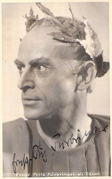 Ernst Fritz Fürbringer in der Rolle des Caesar; Urheber: Hanns Holdt (1887 – 1944)