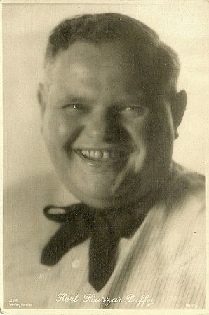Karl Huszr-Puffy, fotografiert von Gregory Harlip (?1945); Quelle: www.cyranos.ch