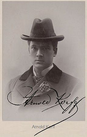 Arnold Korff auf einer Knstlerkarte; Urheber: Jan Vilmek (18601938); Quelle: cyranos.ch; Lizenz: gemeinfrei